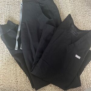 Figs Black Scrub Set size small